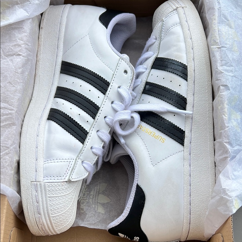 Adidas Men's White and Black Sneakers